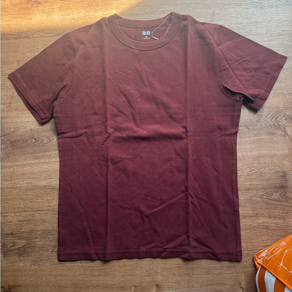 Uniqlo Men's Short Sleeve Crew Tee - Maroon